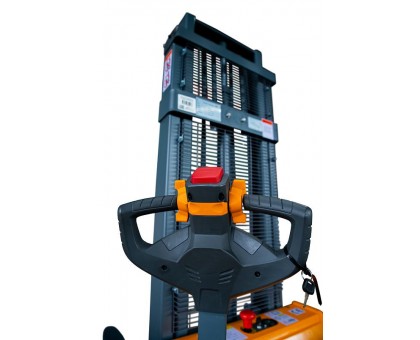 Электроштабелер 1,5 т 1,6 м XILIN CDD15R-EN сопровождаемый